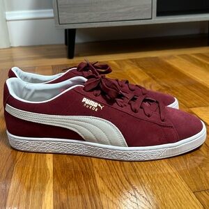 Men’s suede pumas